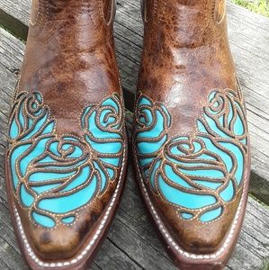 Ariat Shoes - Ariat Dusty Rose boots Ariat Shoes - Ariat Dusty Rose boots